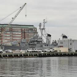 Ein Schiff de Pazifik flotte, welches dort im 2.Wk 2 Kamikaze-Angriffe überstand.