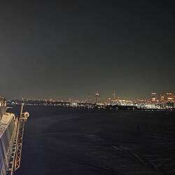 Die AIDA lässt Boston hinter sich