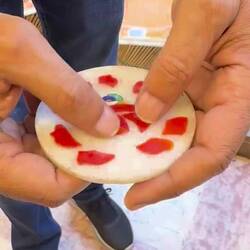 Ton an! Er erklärt es gut.