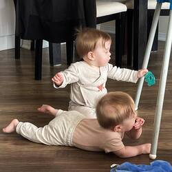 Von weitem fällt es nun schwerer sie auseinanderzuhalten 🤭 zum Glück wissen wir was angezogen wurde