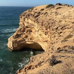 Dünen bis ans Meer - auch die Höhle, alles Sand!