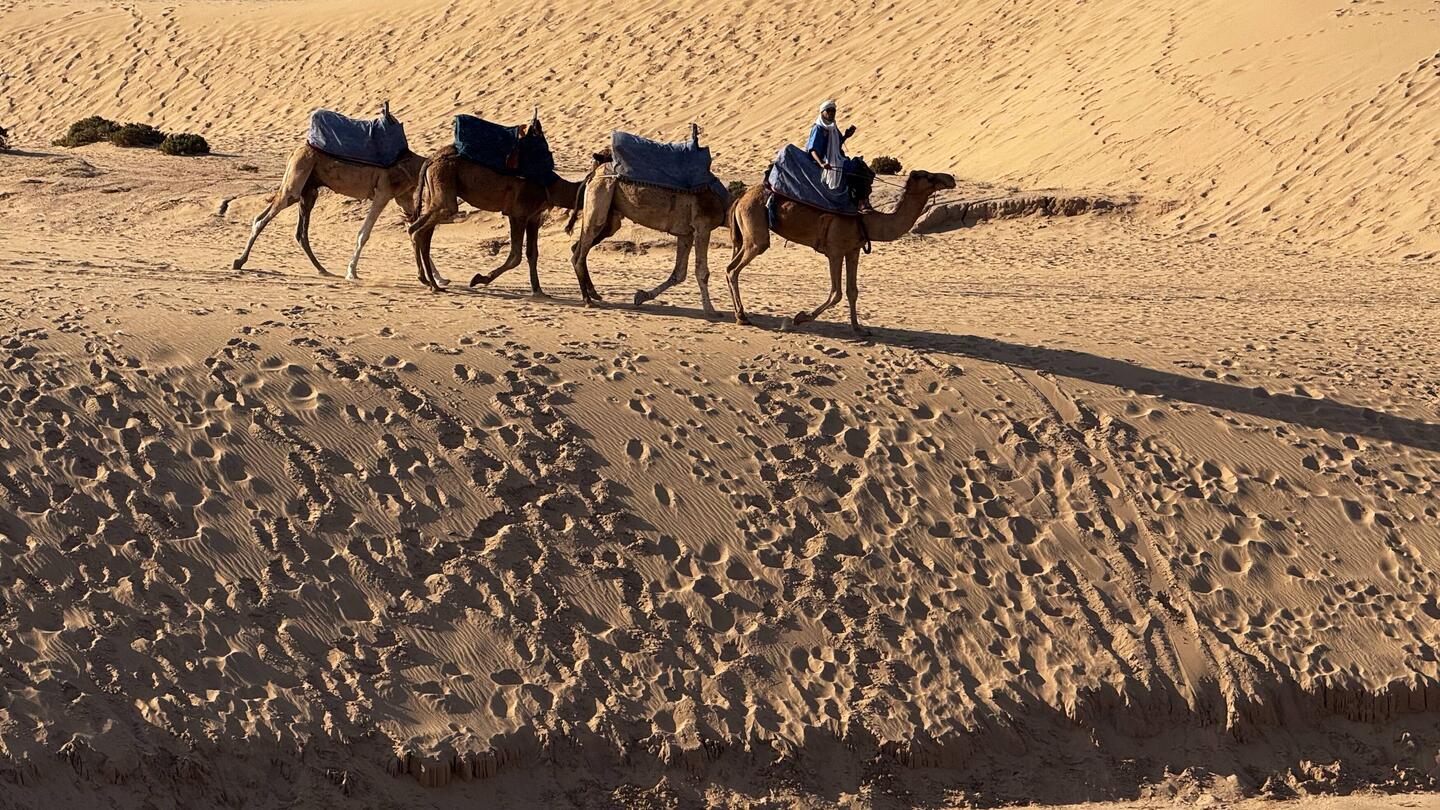 Vorbei an den Timlalin Dunes fahren wir nach Imsoane