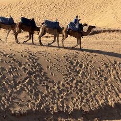 Vorbei an den Timlalin Dunes fahren wir nach Imsoane