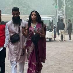 Ob so die Brautpaare aussehen. Das Outfit würde jedenfalls zu Prinz&Prinzessin passen.