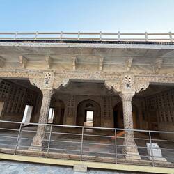 Das ist das Schlafgemach von Mumtas und später das Exilzimmer ihres Ehemannes Shah Jahnar.