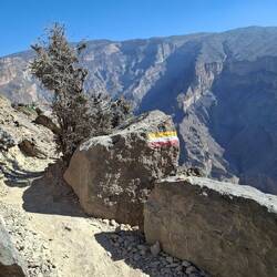 Der Einstieg in den Wanderweg. 1½ bis 2 Stunden pro Richtung sollte man einplanen.