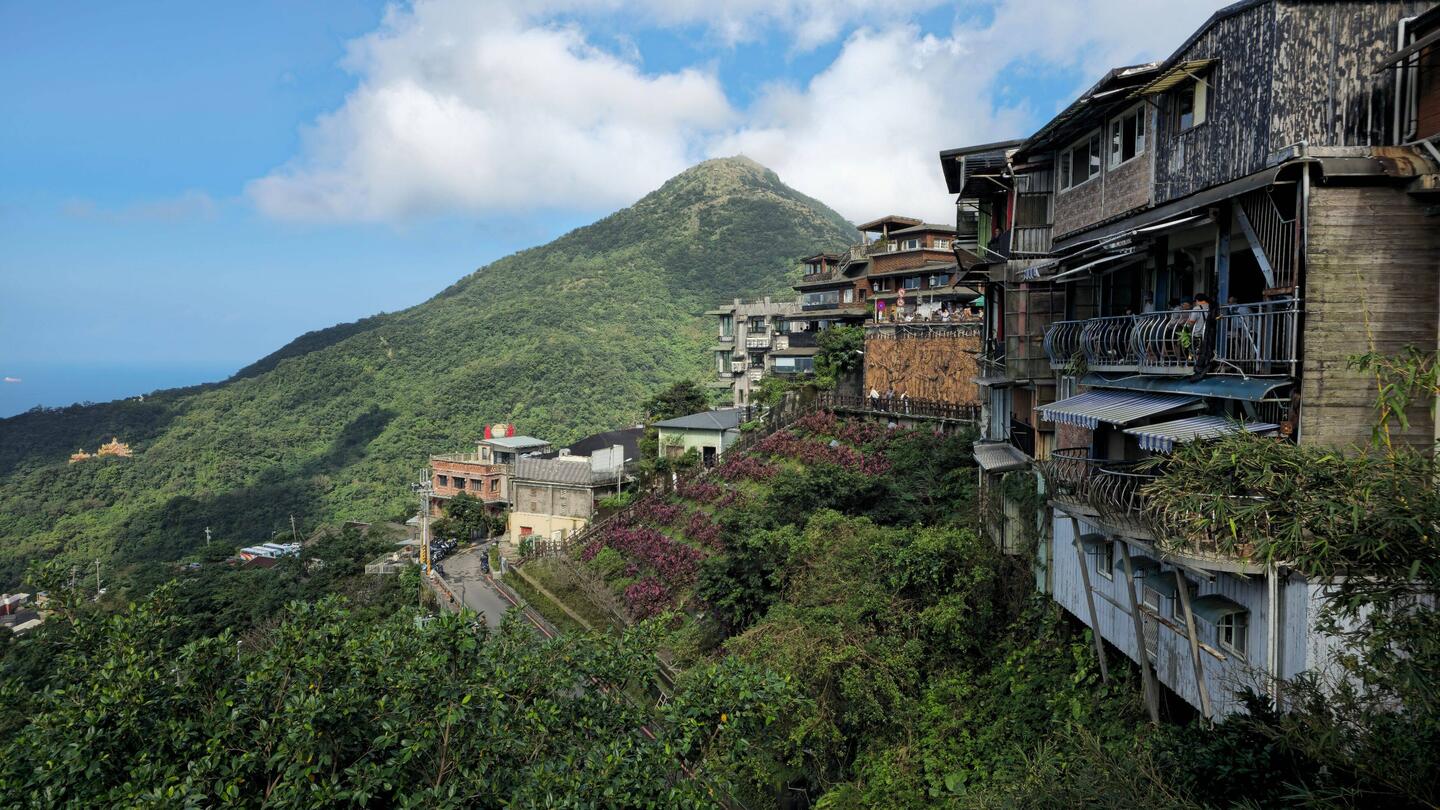 Jiufen und Keelung Mountain
