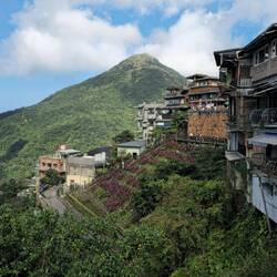 Jiufen und Keelung Mountain