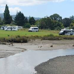 1er camping à Kaiaua mais il était trop tôt et pas grand chose à faire