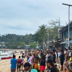 Warten auf die Boote!