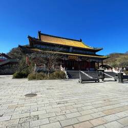 Tempelanlage in den Bergen