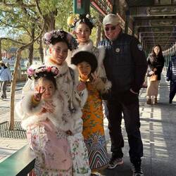 Diese zwei Frauen mit Kindern kommen aus dem Süden und sind mehrere tausend Kilometer gereist.