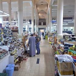 Blick in den Souq - eine moderne Markthalle.