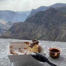 Stärkung vorm Wandern: Cheescake mit echter Schokosauce...🥰