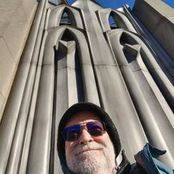 Hoch über Manhattan in der Sonne sitzend kann man sich gut ausruhen.