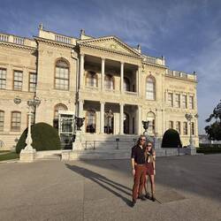 Dolmabahce Palace (aka the 🐐)