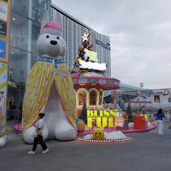 Und das Mah Boon Krung (MBK) hat sich bereits jetzt wieder weihnachtlich herausgeputzt.