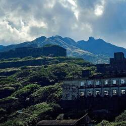 Ruinen einer Schmelzanlage