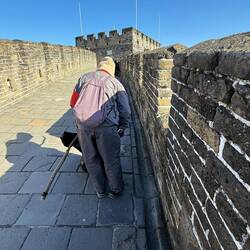Auch hier oben im wichtigen Einsatz. Früher waren's Soldaten heute sind's SoldatInnen der Sauberkeit