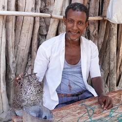 Das Bügeleisen wird mit Kohle beheizt