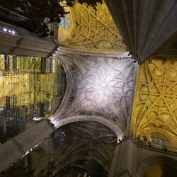 Dome under the crossing