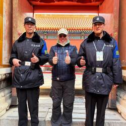 Das sind zwei außerordentlich große YANG Exemplare. Wo liegt der Unterschied zum vorherigen Foto?