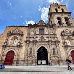 Kirche mit den Spiegeln