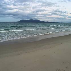 Strand + Maria Island