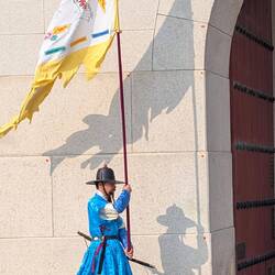 Changing of the guard at Gyeongbokgung Palace