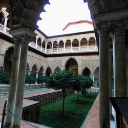 Patio de las Doncellas (courtyard of the Maidens). Renaissance style upper level added in 16th cen