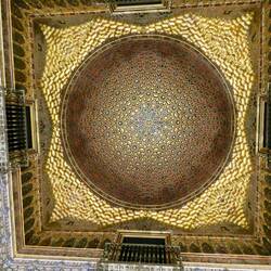 Ceiling of Salón de los Embajadores