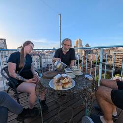 Kaffee und Facturas auf der Terasse mit Marcus