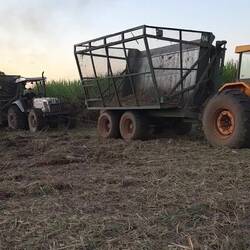 Der Traktor muss raus gezogen werden