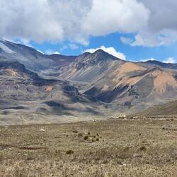 The pass; a valley begins here towards the Amazon