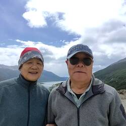 Strong wind pushes the drone around 大风吹得自拍机乱晃