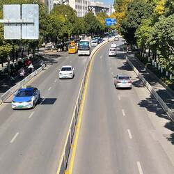 Rad & E-bike/E-Mopedwege sind immer beidseitig vorhanden und sehr breit! Egal wo in China.🚴