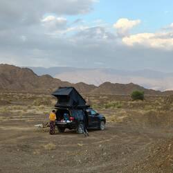 Onze kampeerplek tussen de vulkanische woestenij