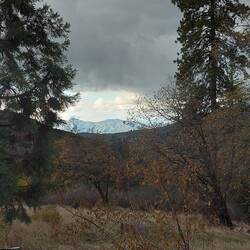 Man kann die Sonne schon erahnen.