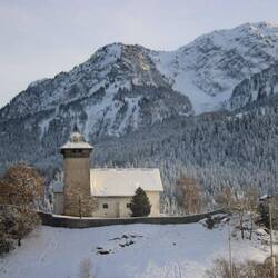 Settings were magnificent for chateaux or chalets.