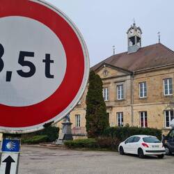 Jetzt ist es offiziell! Wir sind unter 3,5t und auf dem Jakobsweg 🤣