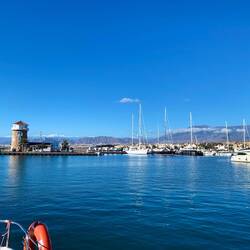 Das erste Mal seit 5 Monaten wieder in einem Hafen