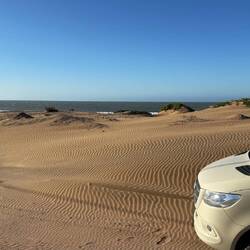 Wow, was für eine Campingplatz-Zufahrt; ein Campingplatz mitten im Nichts