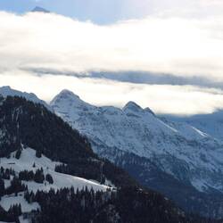 L2R, Daube in front of Eiger (13.6K), Monch (13.5K), & Jungfrau Joch-Sphynx (11.7K).