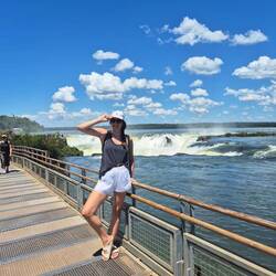 do hinter mir der "devils throat"😵