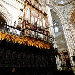 Left hand organ, which I heard being played by an organist