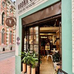 Viele coole Cafés überall