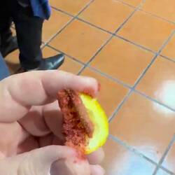 Hier wird soeben die Adresse des nächstgelegenen Arztes und alternativ Bestatters mitgeteilt.