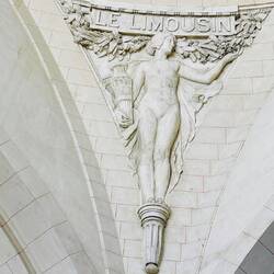 Estación de tren Benedictins: Considerada una de las estaciones más bellas del mundo