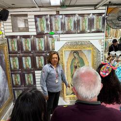 Alles dreht sich um dieses Marienbildnis, dessen Erscheinung und dessen Deutung.