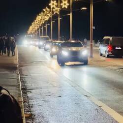 El puente que conecta tierra firme con la isla